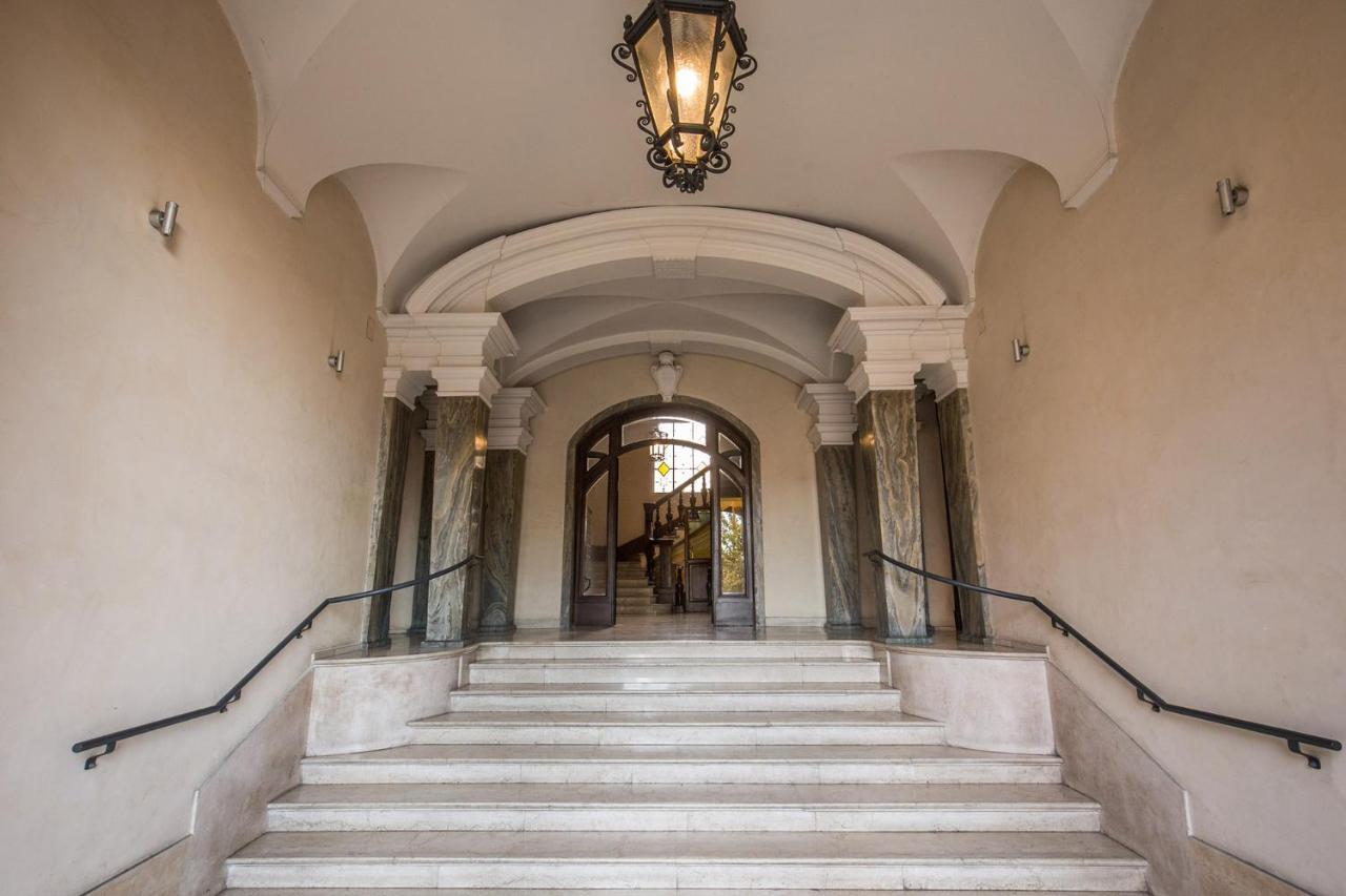 Palazzo Marescalchi Belli, Vicino Piazza Di Spagna Rome Exterior photo